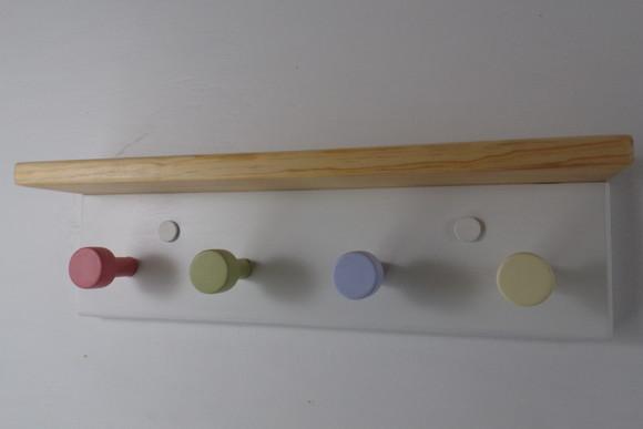 Cabideiro Infantil c/ Prateleira 4hc - Painel em Branco Neve