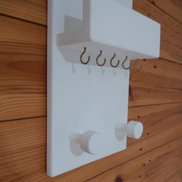 Porta Chaves Vertical com 3 Nichos e 2 Hastes Diversas Cores