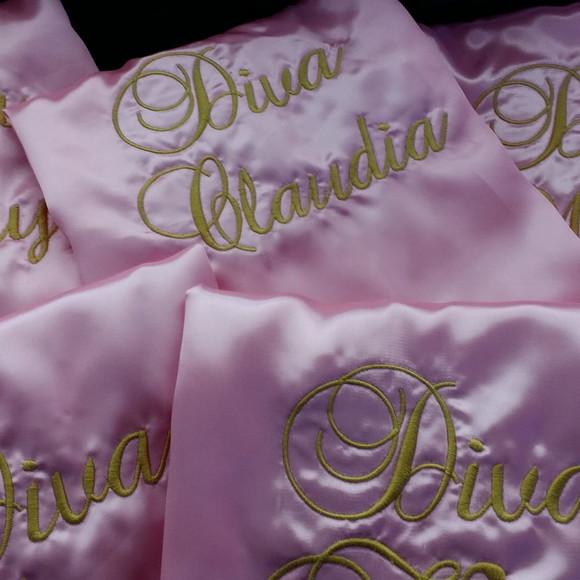Kit 8 Robes com Bordado Debutante, Formando, Madrinha