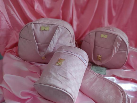 kit bolsa, frasqueira, porta mamadeira térmico e trocador