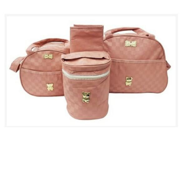 kit bolsa, frasqueira, porta mamadeira térmico e trocador