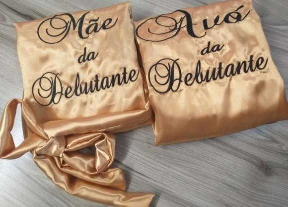 Robe Cetim com Elastano, com Guipure nas Mangas