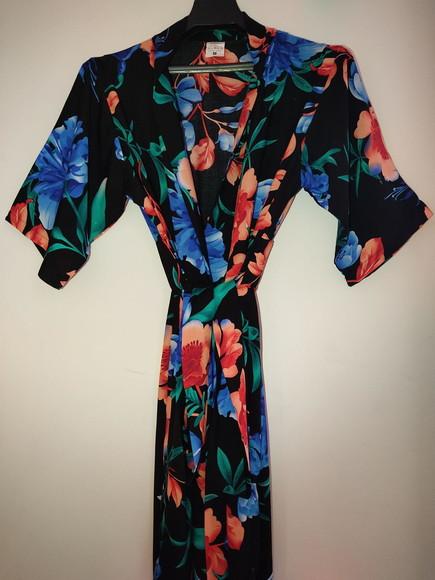 Robe Estampado Floral Fundo Preto