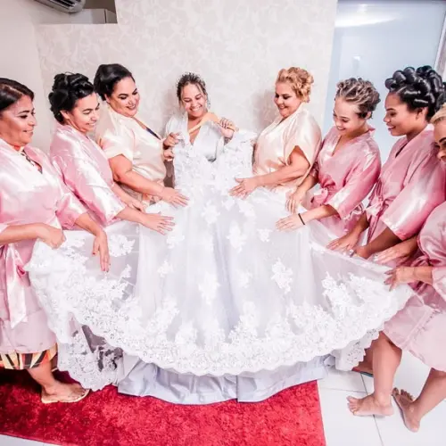 Robe em Cetim Charmousse