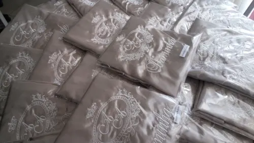 Robe Personalizado com Brasão Noiva, Madrinha Debutante