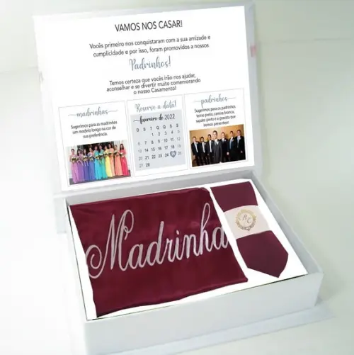 Caixa para Padrinhos com Robe/roupão e Gravata