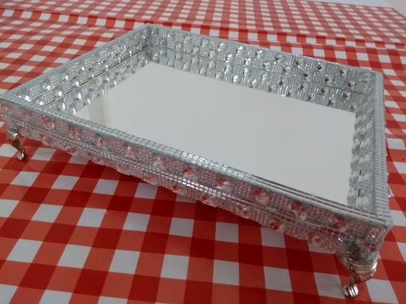 Bandeja quadrada com espelho vendido