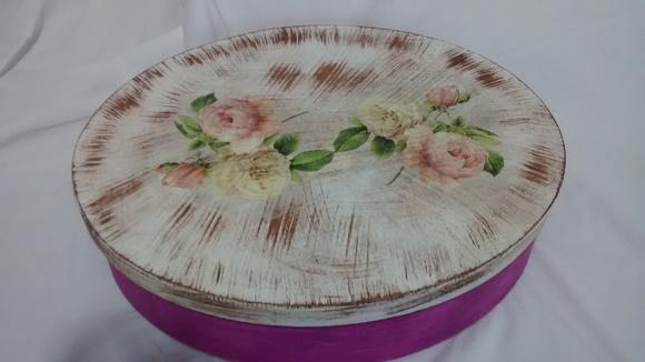 Caixa de com tampa com flores - vendido