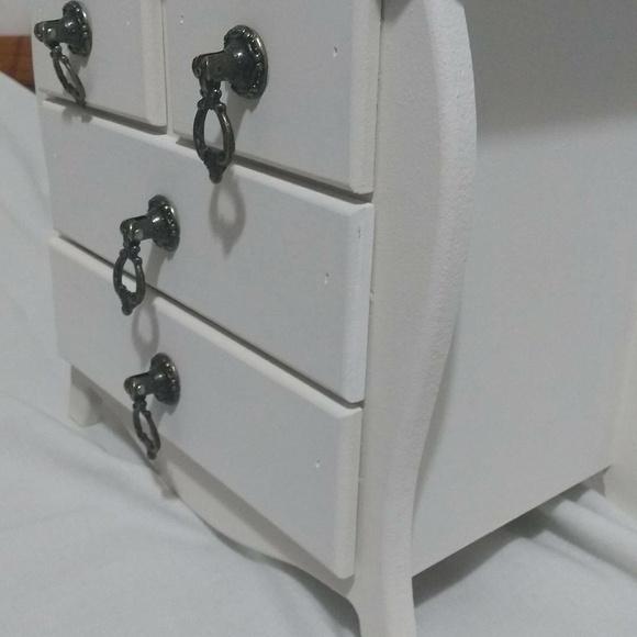 Comoda- Provençal com 4 Gavetas