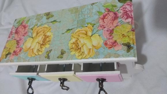 Comoda/Criado - decorada com patina 3 Gavetas