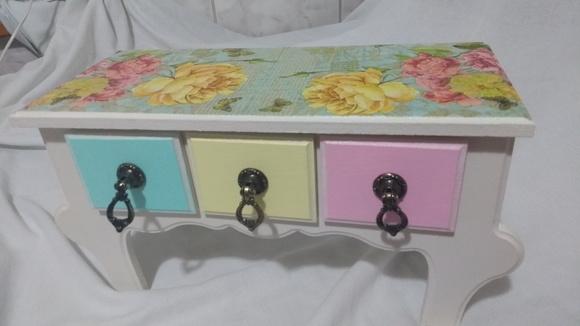 Comoda/Criado - decorada com patina 3 Gavetas