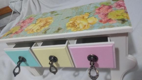 Comoda/Criado - decorada com patina 3 Gavetas