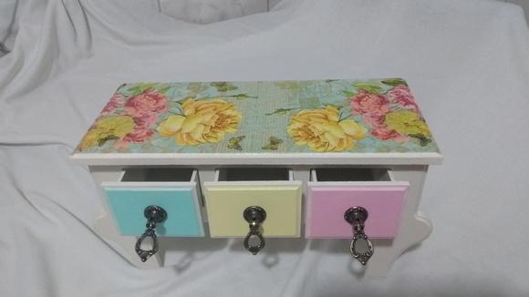 Comoda/Criado - decorada com patina 3 Gavetas