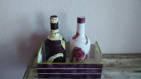 Conjunto Garrafa decorada com caixote