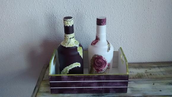 Conjunto Garrafa decorada com caixote