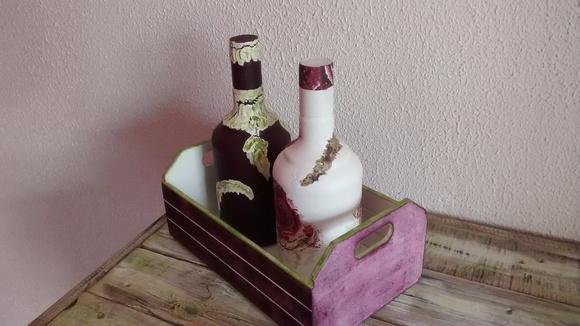 Conjunto Garrafa decorada com caixote