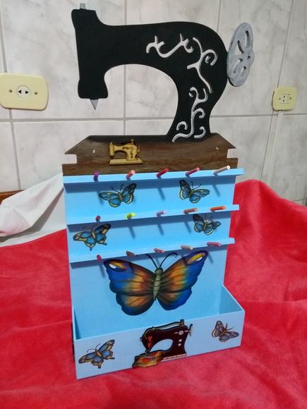 Máquina porta aviamentos Vendido