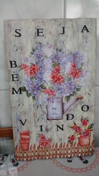 Placa decorativa em madeira