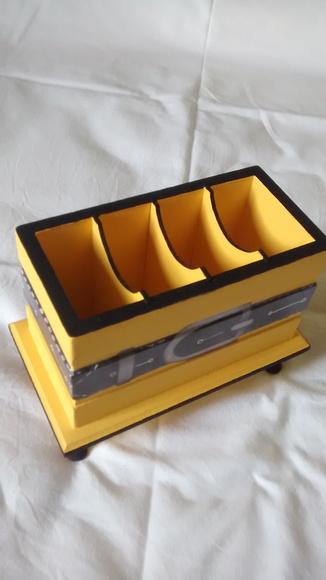Porta Controle c/ 4 dv / Porta treco