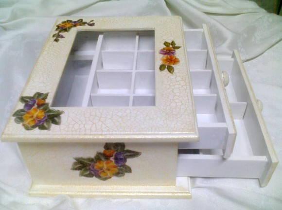 Porta jóia cômoda média