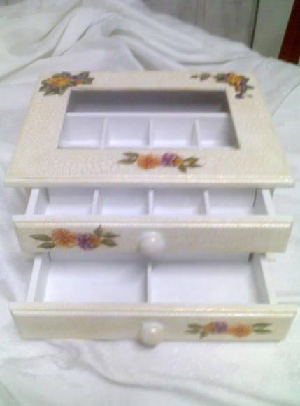 Porta jóia cômoda média