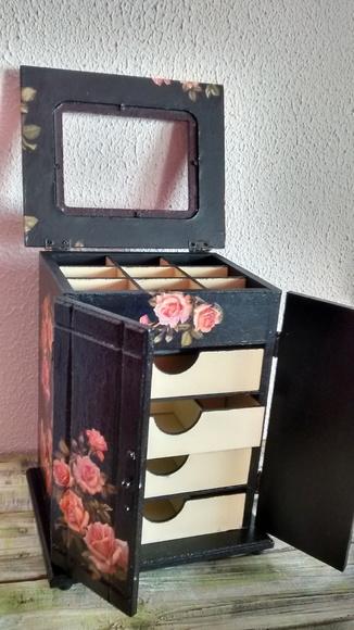 Porta Jóia Guarda Roupa-vendido
