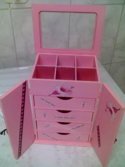 Porta Jóia Guarda Roupa rosa