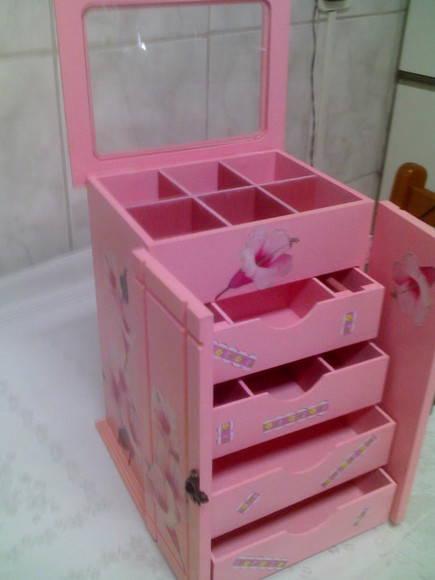 Porta Jóia Guarda Roupa rosa