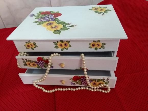 Porta Jóias Comoda com 3 gavetas
