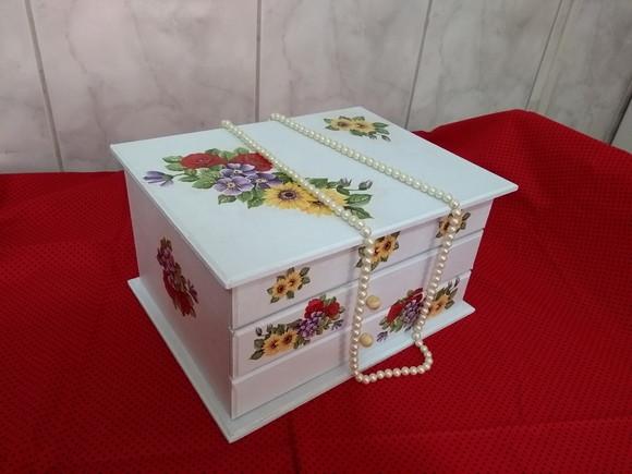 Porta Jóias Comoda com 3 gavetas