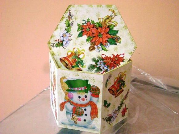 Porta panetone sextavado em MDF 500 gr