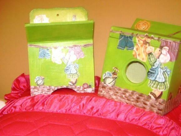 Porta sabão em  pó e Prendedores