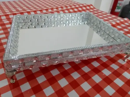 Bandeja quadrada com espelho vendido