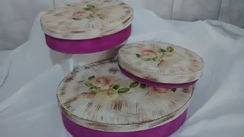 Caixa de com tampa com flores - vendido