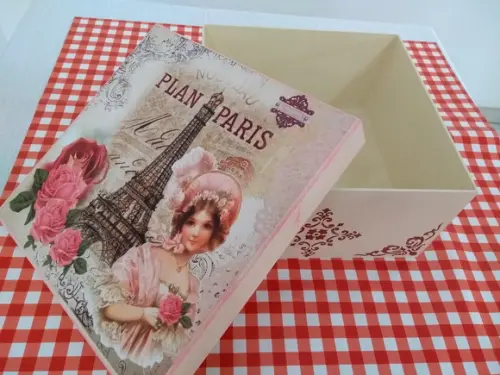 Caixa Grande com tampa Paris