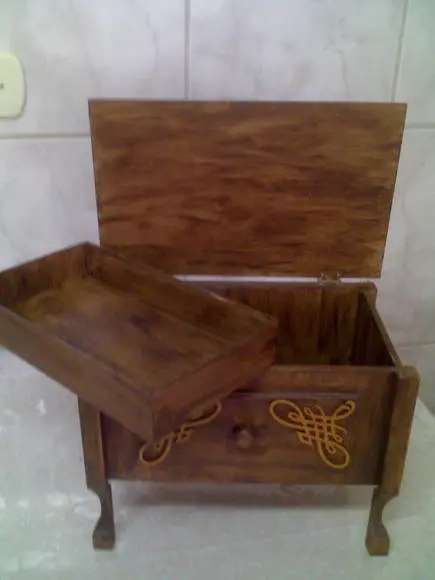 Cômoda Antiga - Porta Jóias/Trecos/Doc.