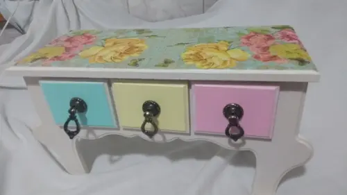Comoda/Criado - decorada com patina 3 Gavetas