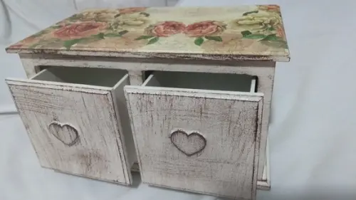 Comoda/Criado - decorada com patina 3 Gavetas