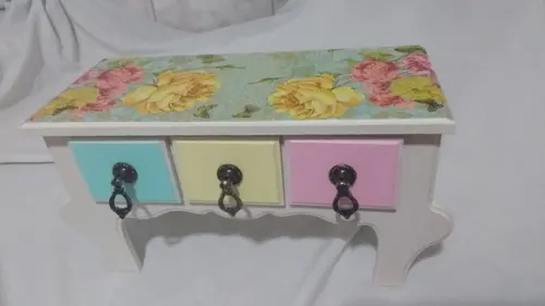 Comoda/Criado - decorada com patina 3 Gavetas
