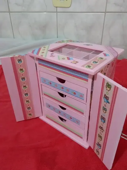 Porta Jóia Guarda Roupa