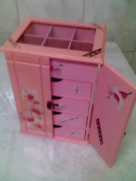 Porta Jóia Guarda Roupa rosa