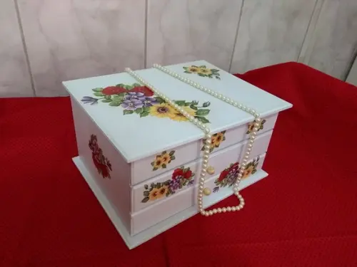 Porta Jóias Comoda com 3 gavetas