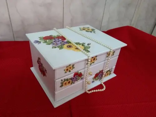 Porta Jóias Comoda com 3 gavetas