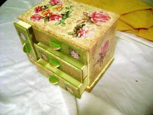 Porta jóias em MDF