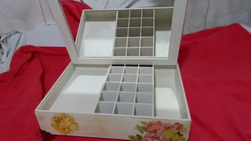 Porta maquiagem com espelho em Grande