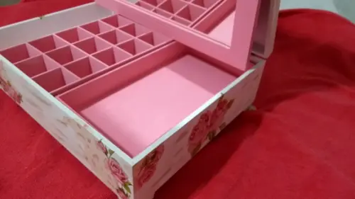 Porta maquiagem com espelho em Grande