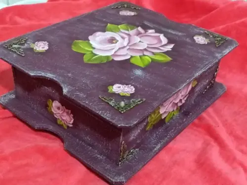 PORTA MAQUIAGEM ou porta jóias vendido