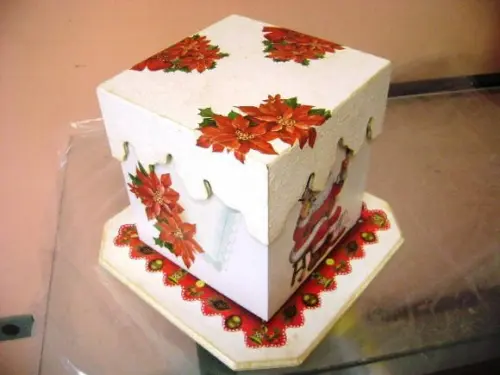 Porta Panetone com prato em MDF 500 gr