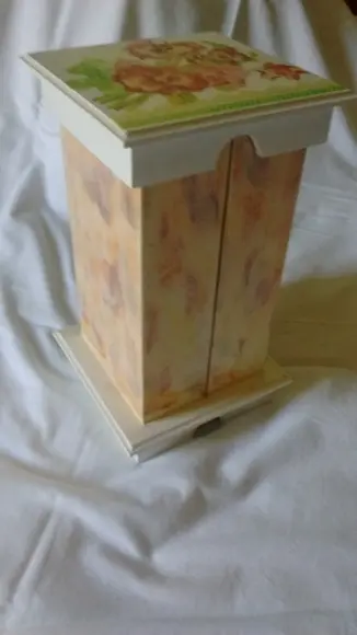 Porta Papel Toalha - VENDIDO