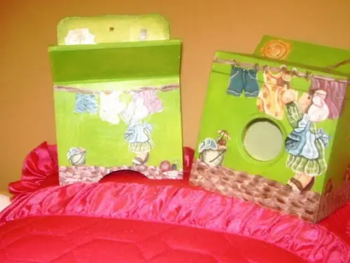 Porta sabão em  pó e Prendedores
